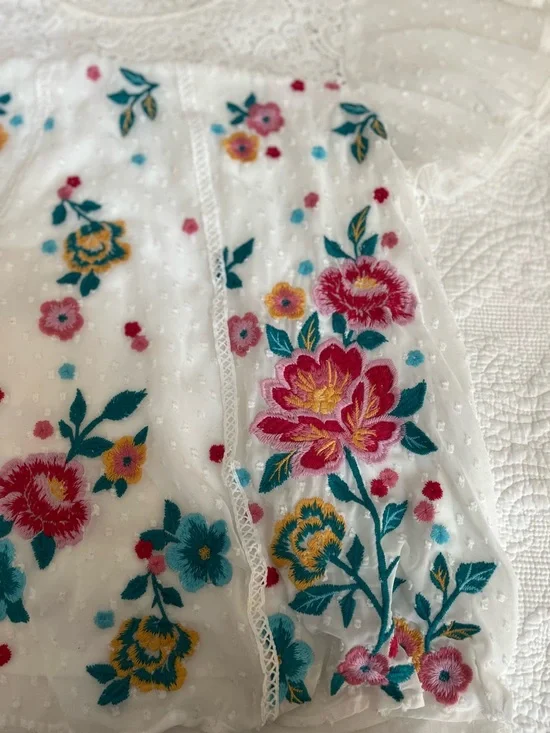 Savanna Jane White Floral Embroidered Blouse with Puff Sleeves GORGEOUS - Picture 4 of 7